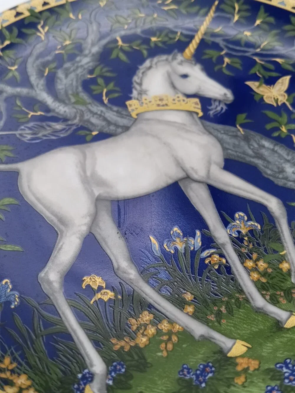 Vtge German Hutschenreuther 'Unicorn in Dreamers Garden' plate, 7